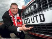 Vui vô địch, fan MU tìm "kế độc" kiếm lời