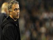 Jose Mourinho: Thiếu đoàn kết và bị tẩy chay