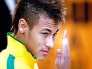 Cú sút cực mạnh nhưng vô hại của Neymar