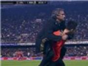 Màn ăn mừng "kỳ quái" nhất của Mourinho ở Real