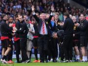 Sir Alex và những hình ảnh cuối cùng trên cương vị HLV