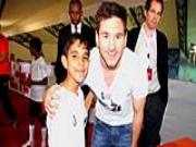 Cậu bé mất một chân thần tượng Messi
