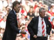 Sir Alex lần đầu thừa nhận hay gây sức ép lên trọng tài