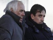 Bố Gary Neville bị truy tố tội hiếp dâm