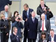 Sir Alex vui thú ở trường đua