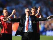M.U trả bộn tiền cho "đại sứ" Sir Alex