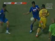 Cầu thủ vô danh gắp bóng điệu nghệ như Neymar