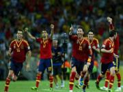 Tây Ban Nha nghẹt thở vượt qua Italia sau loạt đấu súng cân não