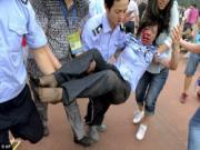 Fan Trung Quốc đổ máu vì Beckham