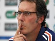 Laurent Blanc chỉ còn cách PSG nửa bước chân