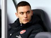 Bản tin tổng hợp chiều 28/7: Arsenal tính "chơi xỏ" Man Utd trong thương vụ Vermaelen