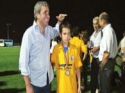 Hagi con sút phạt "đỉnh" không kém gì cha