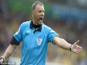 Cựu trọng tài Anh bị kỉ luật vì "trốn vé" trận M.U - Real