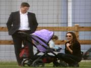 Đám cưới lãng mạn giữa đồng cỏ của sao Dortmund