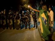 Brazil đang run sợ trước kế hoạch biểu tình của 100.000 người