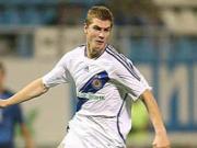 Bị đuổi vì húc đầu đồng đội