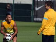 Alexis Sanchez thoát chết sau tai nạn xe hơi