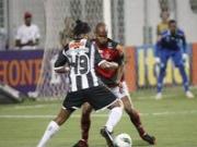 Pha "xâu kim" điệu nghệ của Ronaldinho