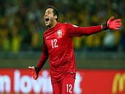Muốn đến Arsenal, Julio Cesar phải chấp nhận giảm lương