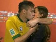 Thắng TBN, Neymar hôn đắm đuối bồ .... Casillas