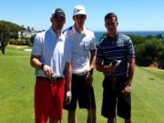 Pique lôi kéo Rooney sang Barca