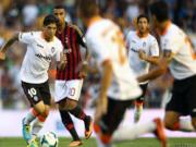 Milan may mắn thắng sít sao Valencia