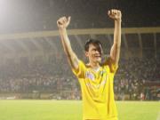 Công Vinh bật khóc trong trận chia tay SL Nghệ An