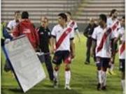 Cú kungfu ghê rợn vào giữa mặt đối thủ