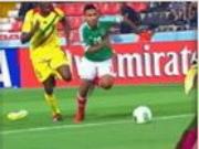 Bị tuột giày vẫn bứt tốc ghi bàn