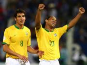 Scolari vẫn chờ Ronaldinho và Kaka trước World Cup