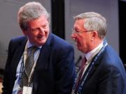 Mặc Rooney và Moyes giải quyết, Sir Alex thảnh thơi đi xem tennis