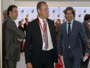 Chủ tịch Barca "hồn nhiên" đi thẳng vào nhà vệ sinh nữ