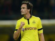 HLV Van Gaal thuyết phục Hummels về Man United