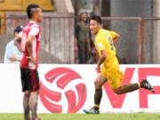 Mạc Hồng Quân ghi bàn đầu tiên, Thanh Hóa đại thắng