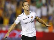 CHÍNH THỨC: Tottenham đã sở hữu Roberto Soldado
