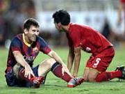 Barca đang “vắt” Messi để kiếm tiền!