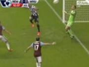 Pha bỏ lỡ không tưởng đầu tiên tại Premier League 2013-2014