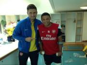 Chấn thương của Oxlade-Chamberlain không nặng như dự kiến