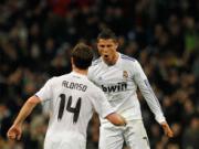 Real bạc đãi Xabi Alonso