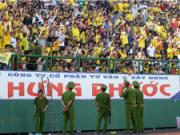 CĐV SL Nghệ An gây náo loạn ở Bình Dương