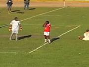 Pha đốt đền siêu dị thu hút gần một triệu lượt xem