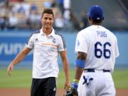 Ronaldo đọ tài tâng bóng với sao bóng chày