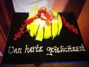 M.U làm bánh đặc biệt mừng sinh nhật Van Persie