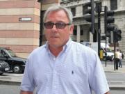 John Terry bỏ mặc bố đối mặt với luật pháp