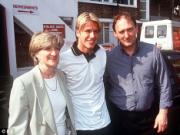 Ronaldo, Beckham báo hiếu cha mẹ thế nào?