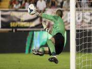 Valdes càng bắt càng hay