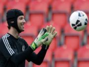 Tình huống cứu thua ấn tượng của Petr Cech