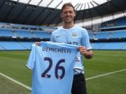 Sao Man City mượn Bayern “đá đểu” Van Gaal