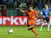Van Persie cứu Hà Lan khỏi trận thua bẽ mặt trước nhược tiểu Estonia