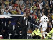 Sóng gió ở Bernabeu: Ancelotti bị "ném đá" dữ dội vì thay Isco